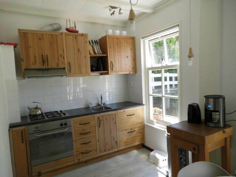 In deze keuken zit o.a. een 4pits gasfornuis.