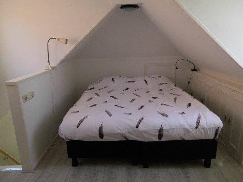 Slapen in dit knusse tweepersoonsbed.